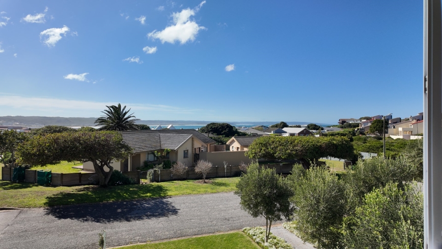 7 Bedroom Property for Sale in Stilbaai Wes Western Cape